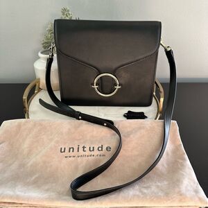 Unitude Black Gold Circle Halo Leather Minimalist Crossbody Bag with Dust Bag
